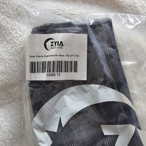 ZYIA Active Silver Camo Leggings